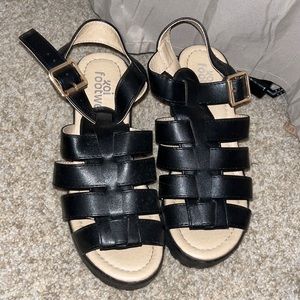 black platform sandals